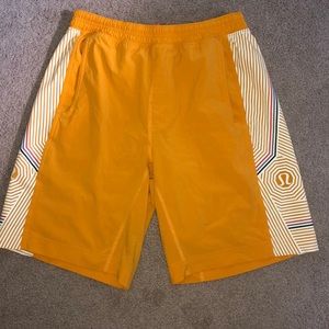 Vintage Lululemon men’s bathing suit. Size small